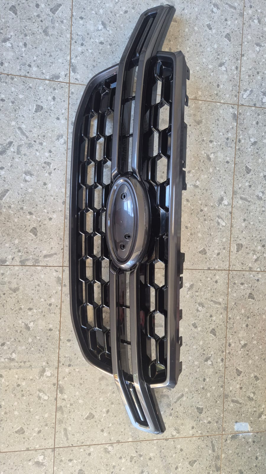 Ford Ranger Next-Gen | 2023+ XLT |  Display Wildtrak Grill OEM