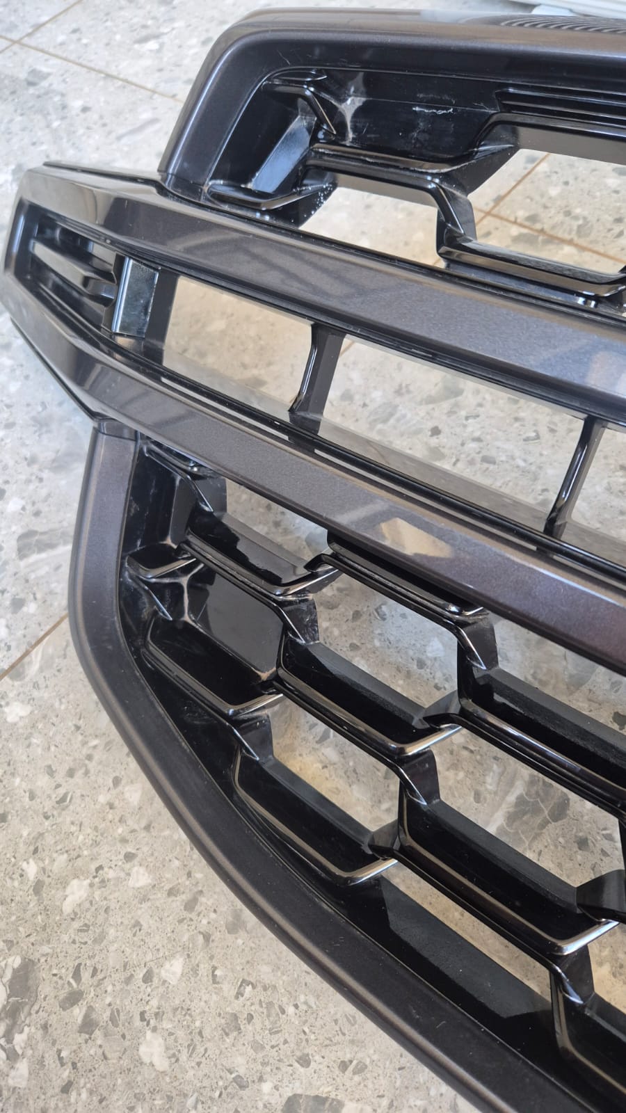 Ford Ranger Next-Gen | 2023+ XLT |  Display Wildtrak Grill OEM (Without Middle Cover)