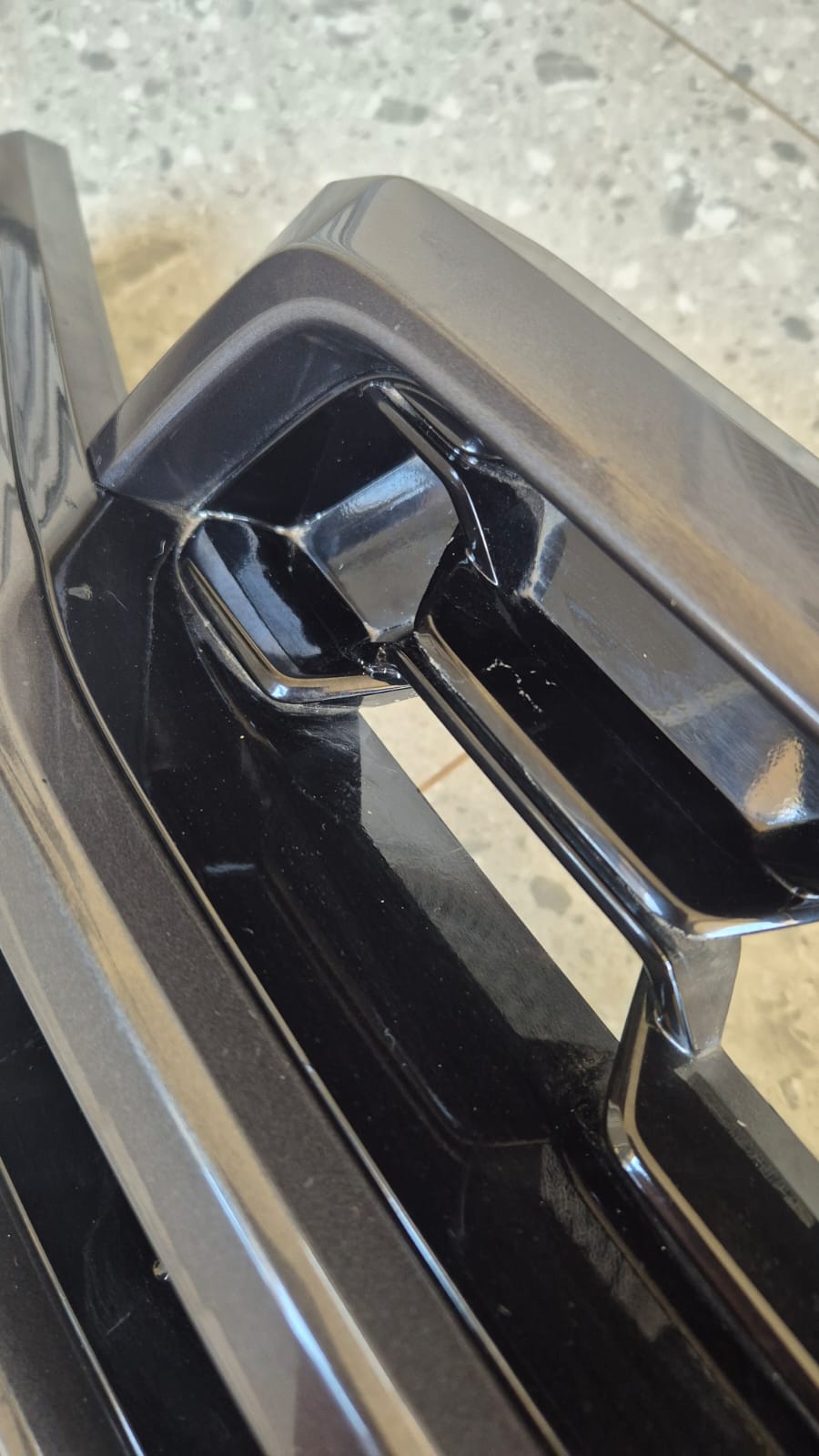 Ford Ranger Next-Gen | 2023+ XLT |  Display Wildtrak Grill OEM (Without Middle Cover)